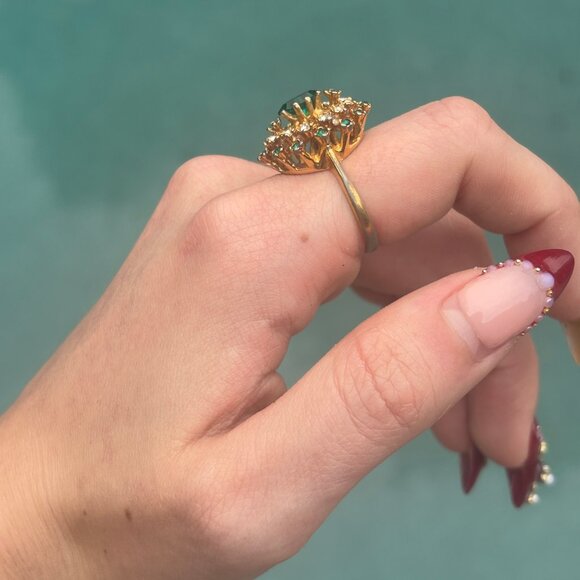 Vintage Gold-Tone Ring with Green and Clear Stones 6.5 US - Picture 3 of 7
